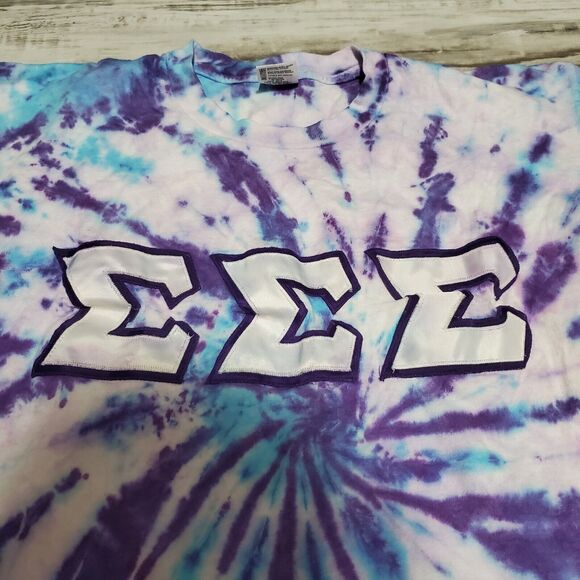 Sigma Sigma Sigma Tye Dye Adult Shirt Size Large Spiral Hand Dyed - Picture 2 of 3
